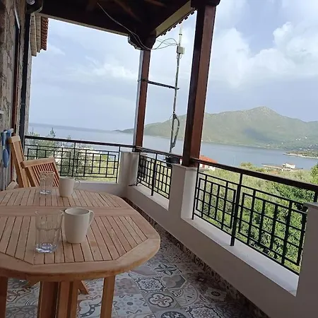 Anamesa 1 Πούλιθρα